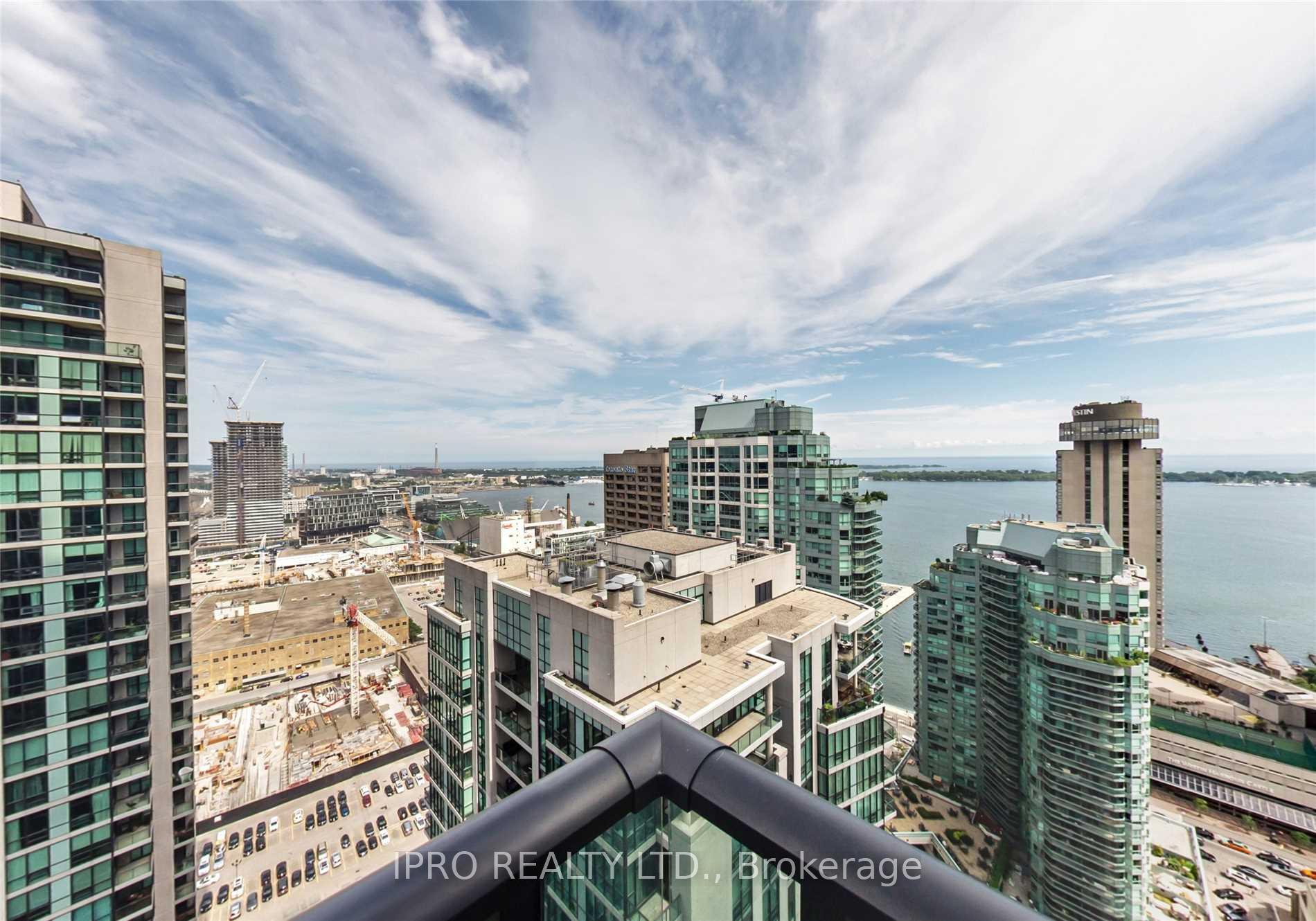 16 Harbour Street 3408, Toronto C01 Unit: 3408