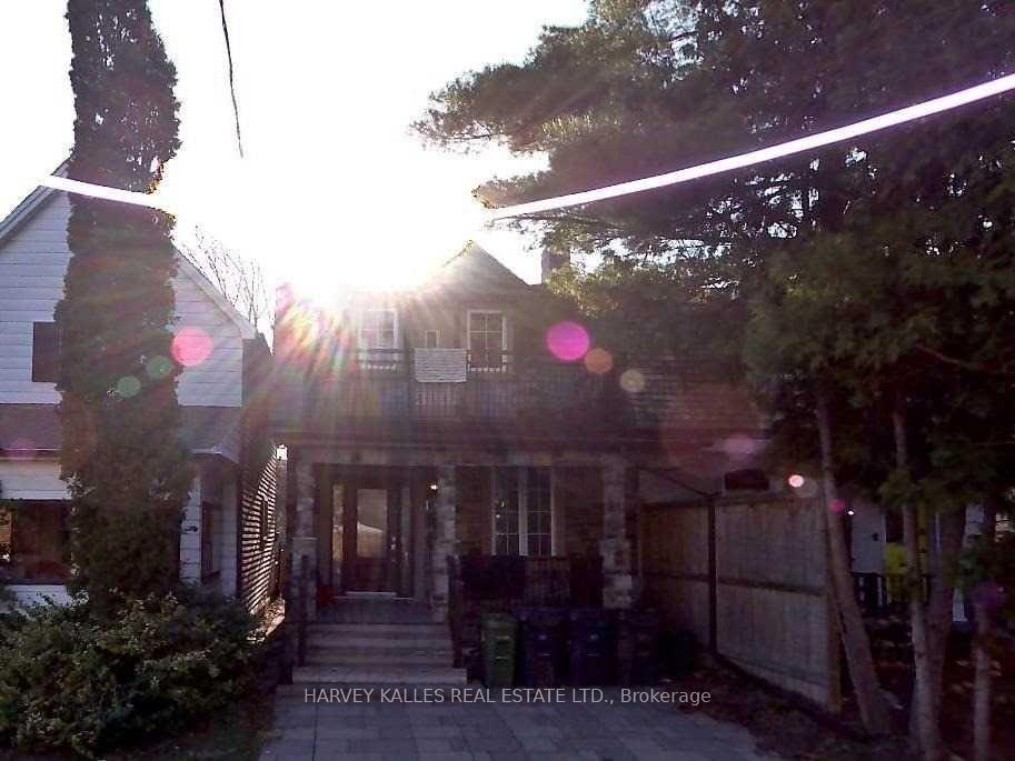 310 Albany Avenue Unit 2, Toronto C02 Unit: Unit 2