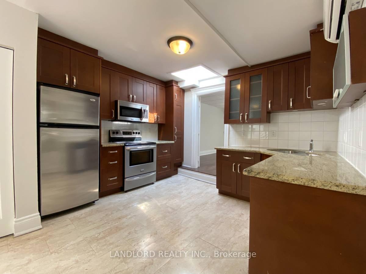 343 St. Clair Avenue W D
