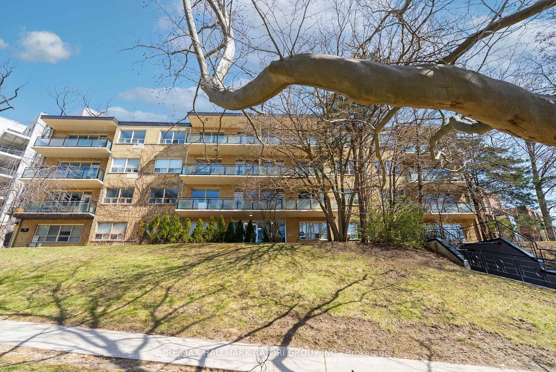 159 Russell Hill Road 403