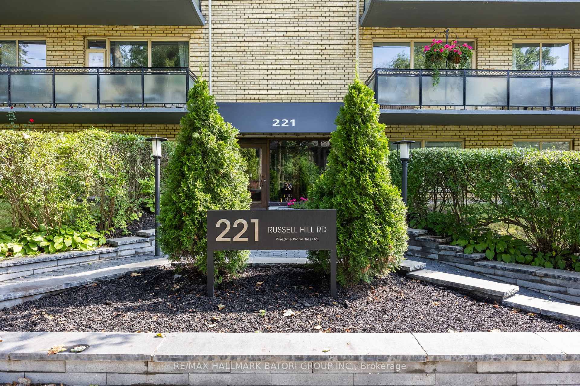 221 Russell Hill Road 303