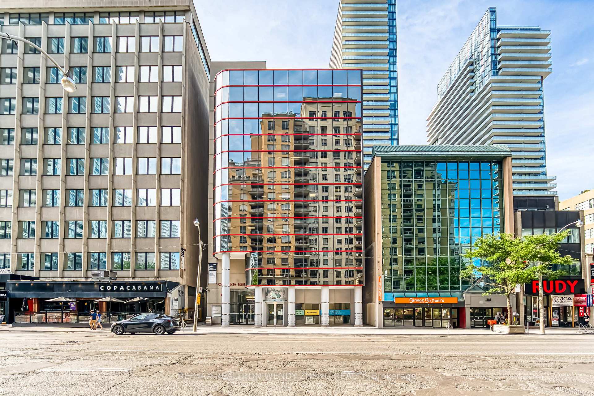 160 Eglinton Avenue E 500