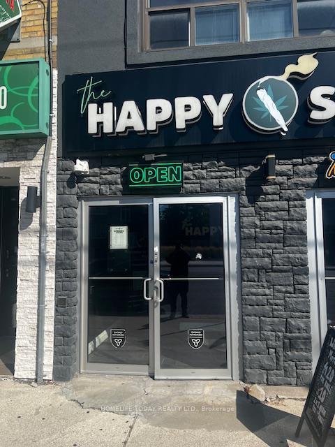 856 Eglinton Avenue E A