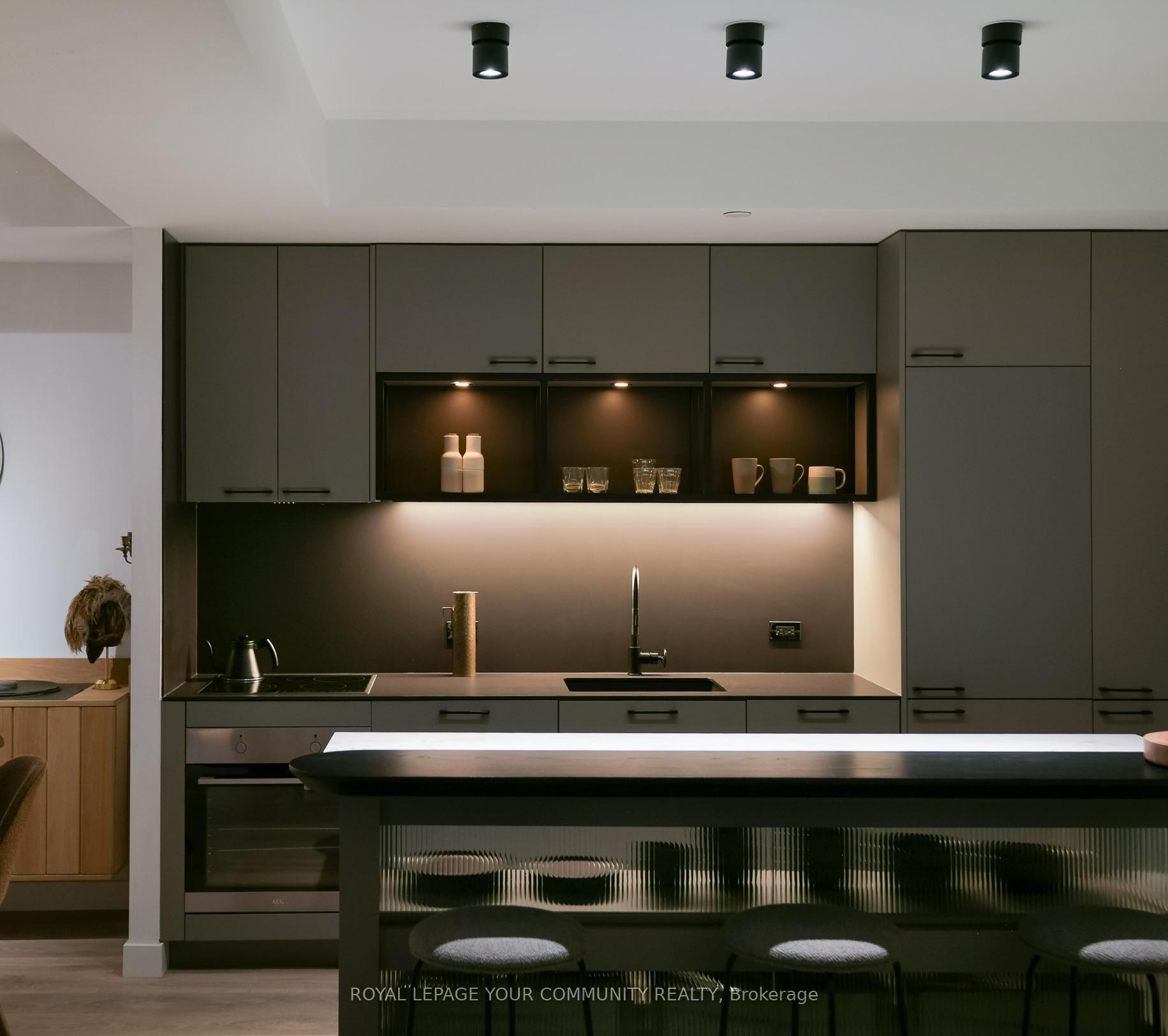505 Richmond Street W 612