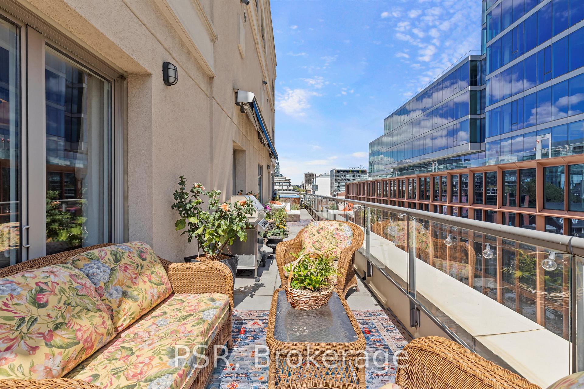 550 Front Street W 620