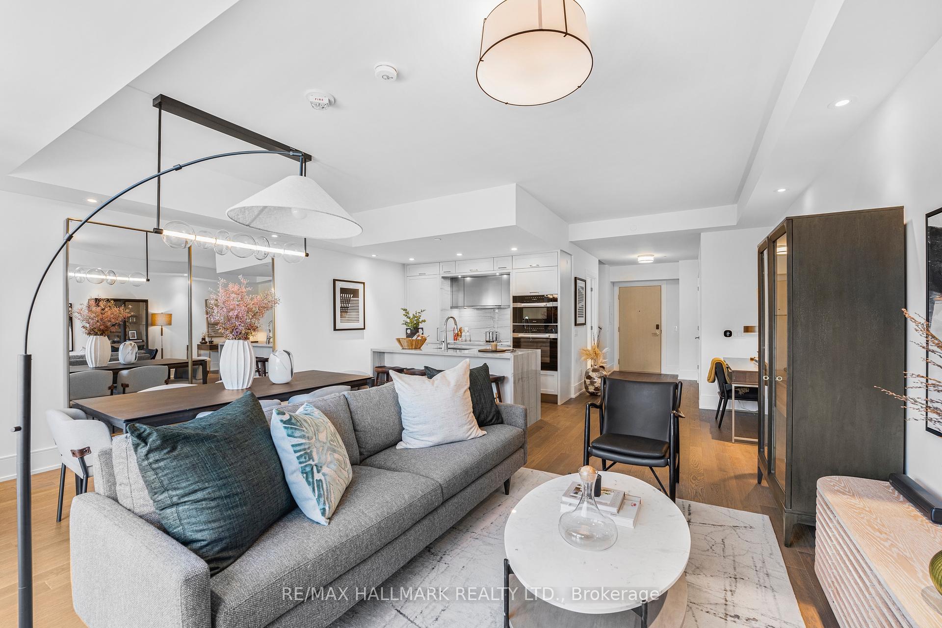 480 Front Street W 516