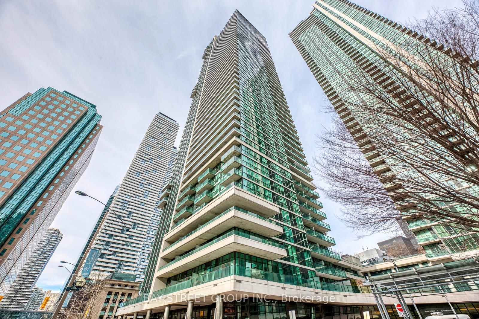 33 Bay Street 2704