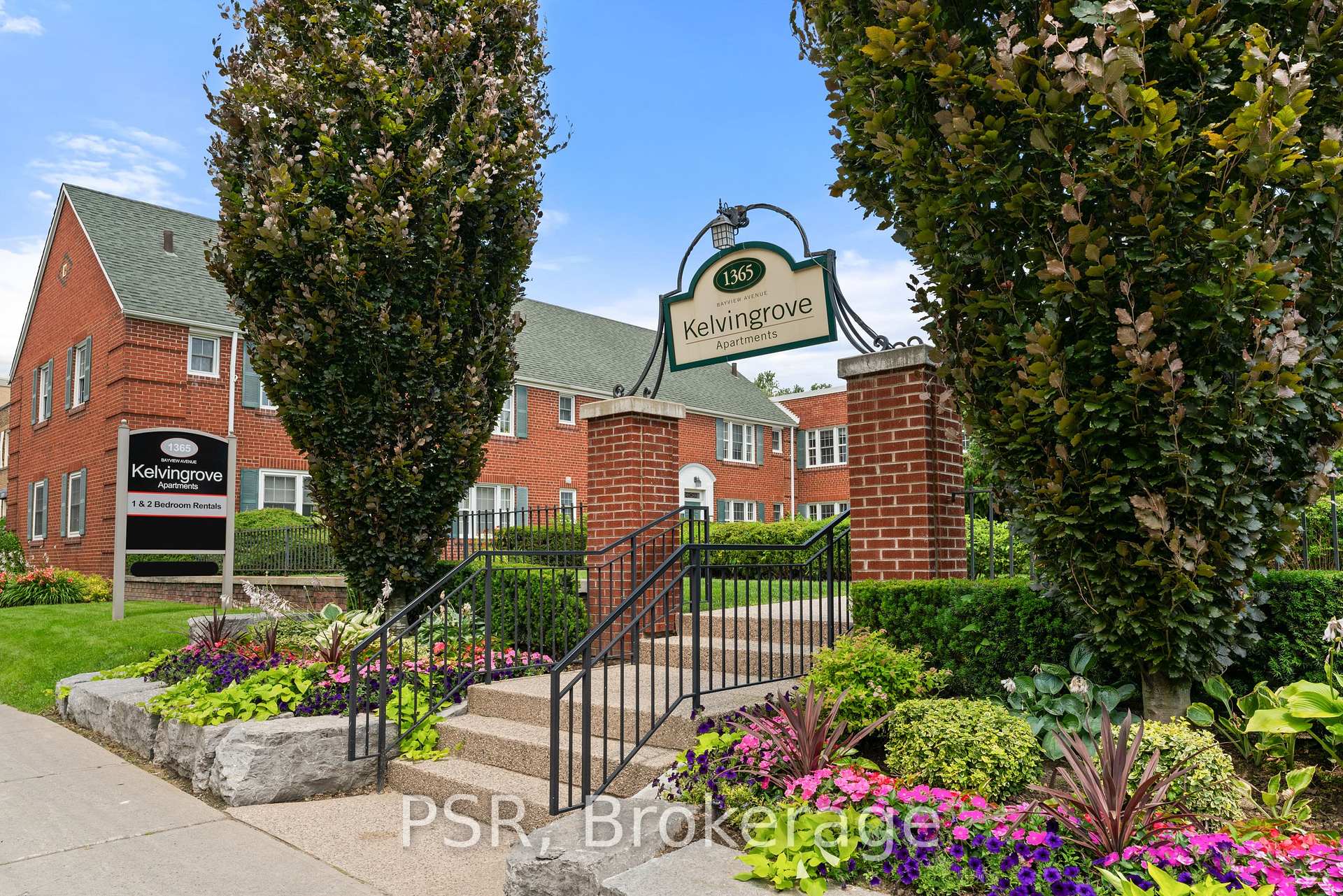 1353 Bayview Avenue U01