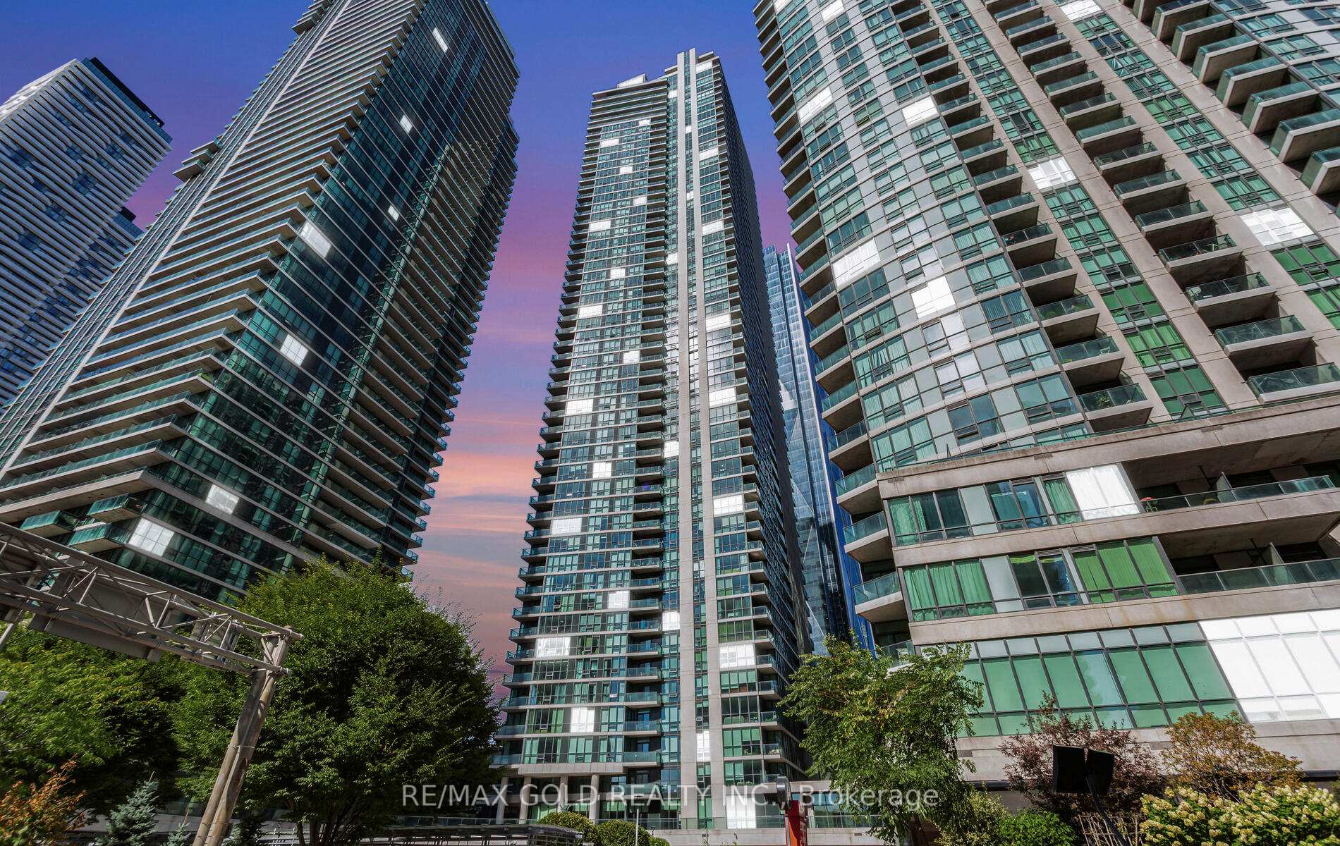 33 Bay Street 1104, Toronto C01 Unit: 1104