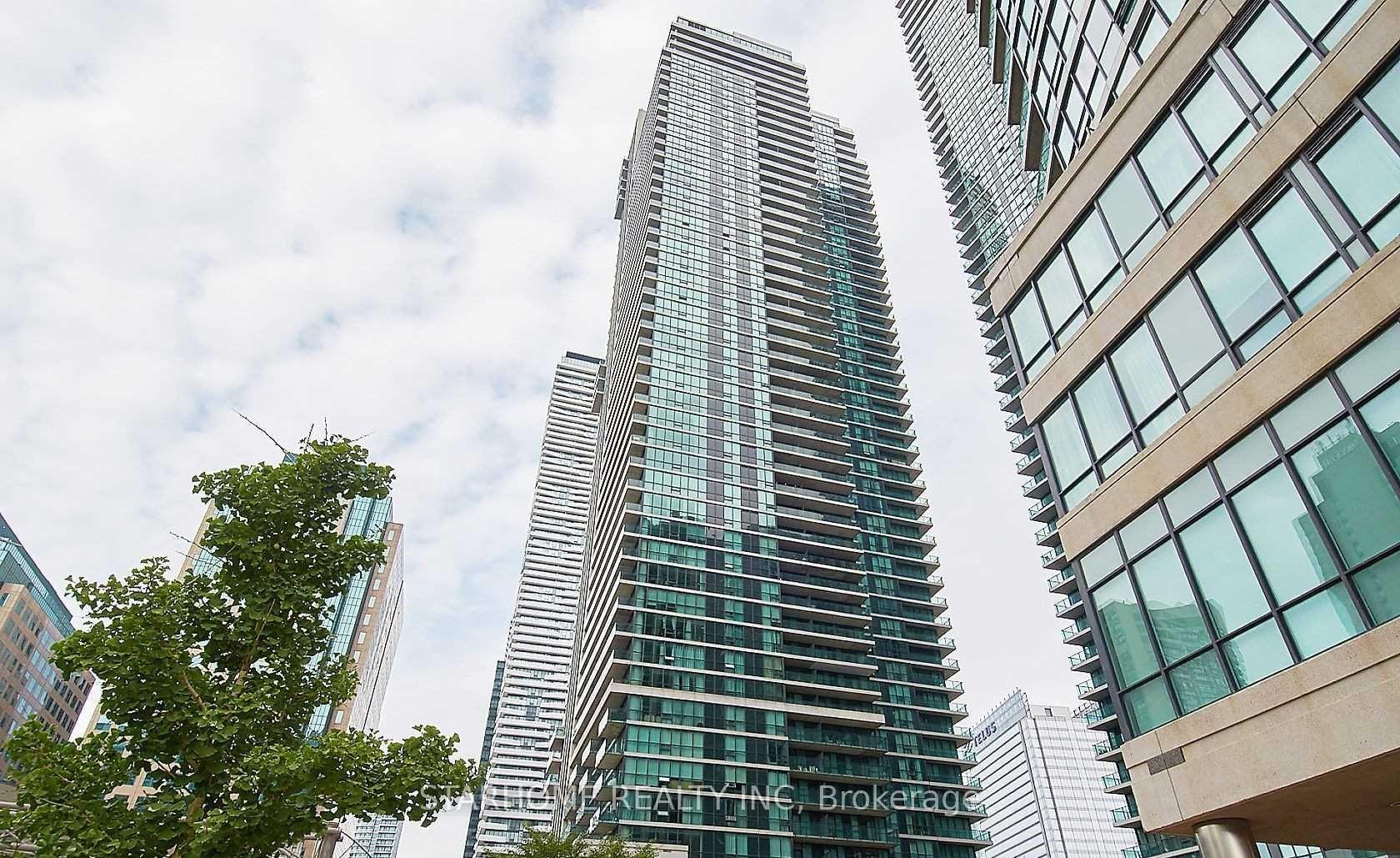 18 Harbour Street 707