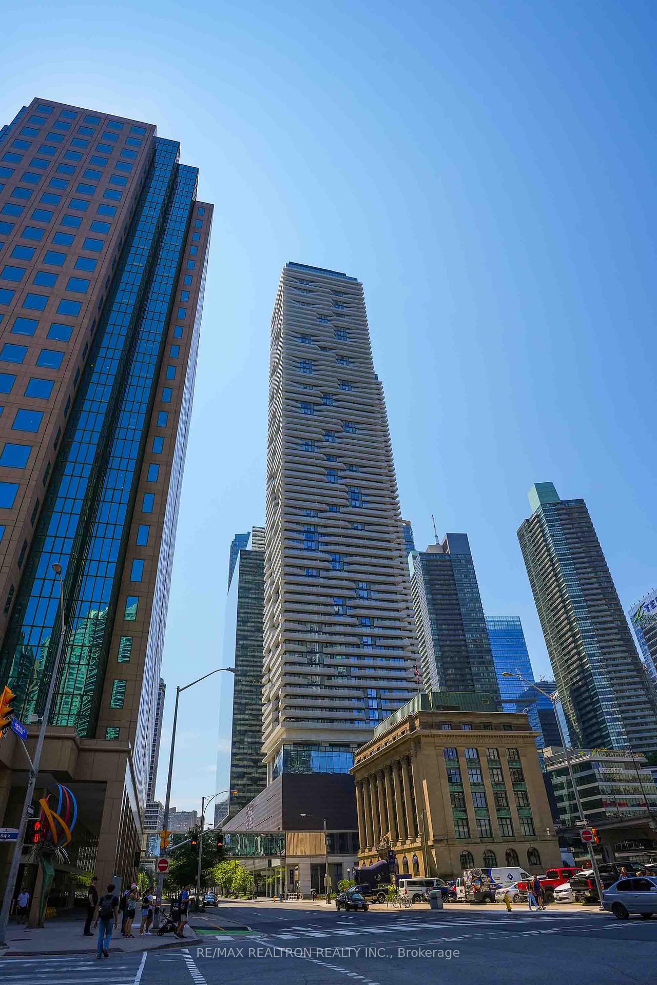 88 Harbour Street 4004, Toronto C01 Unit: 4004