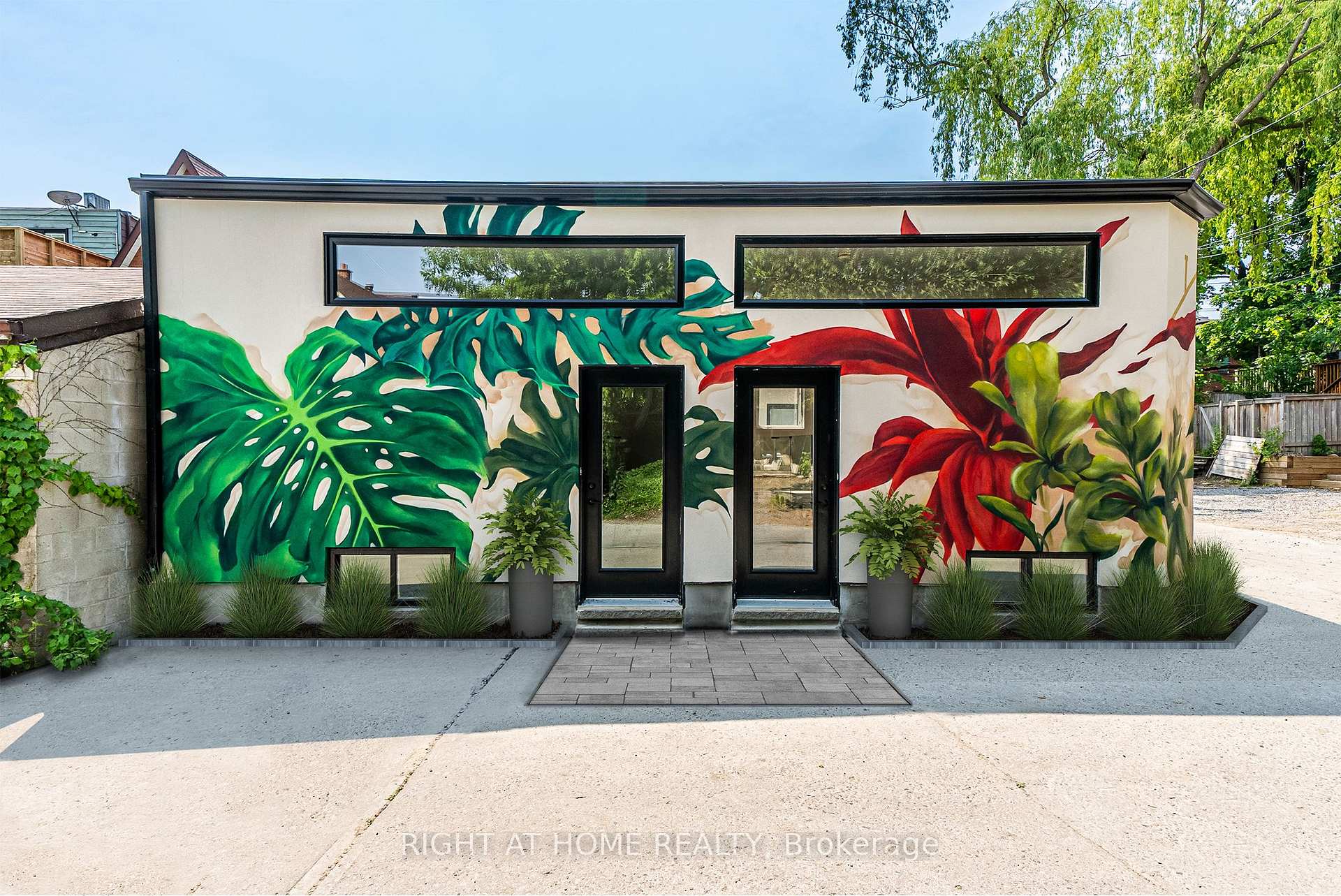 367 Howland Avenue 5