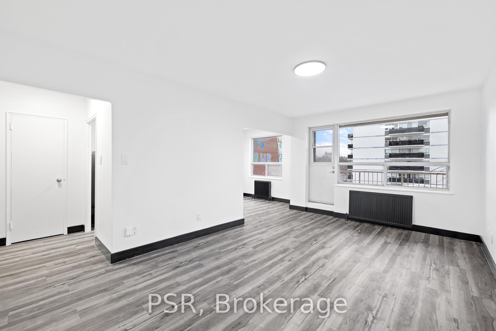 600 Eglinton Avenue W 303