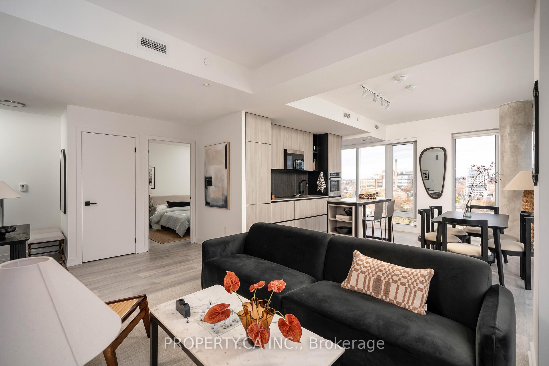 2 Augusta Avenue LPH01