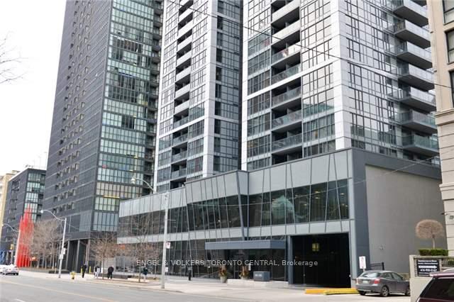 28 Ted Rogers Way 1101