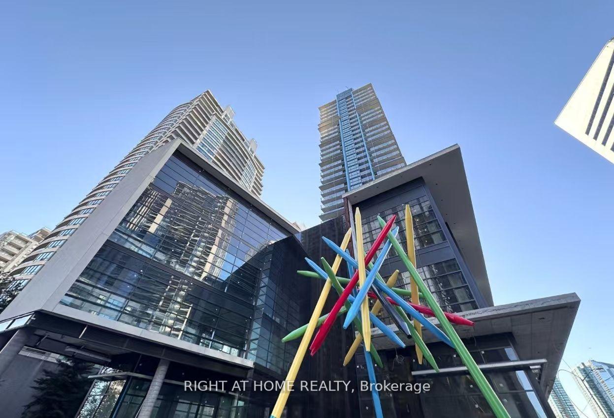 4955 YONGE Street 1111