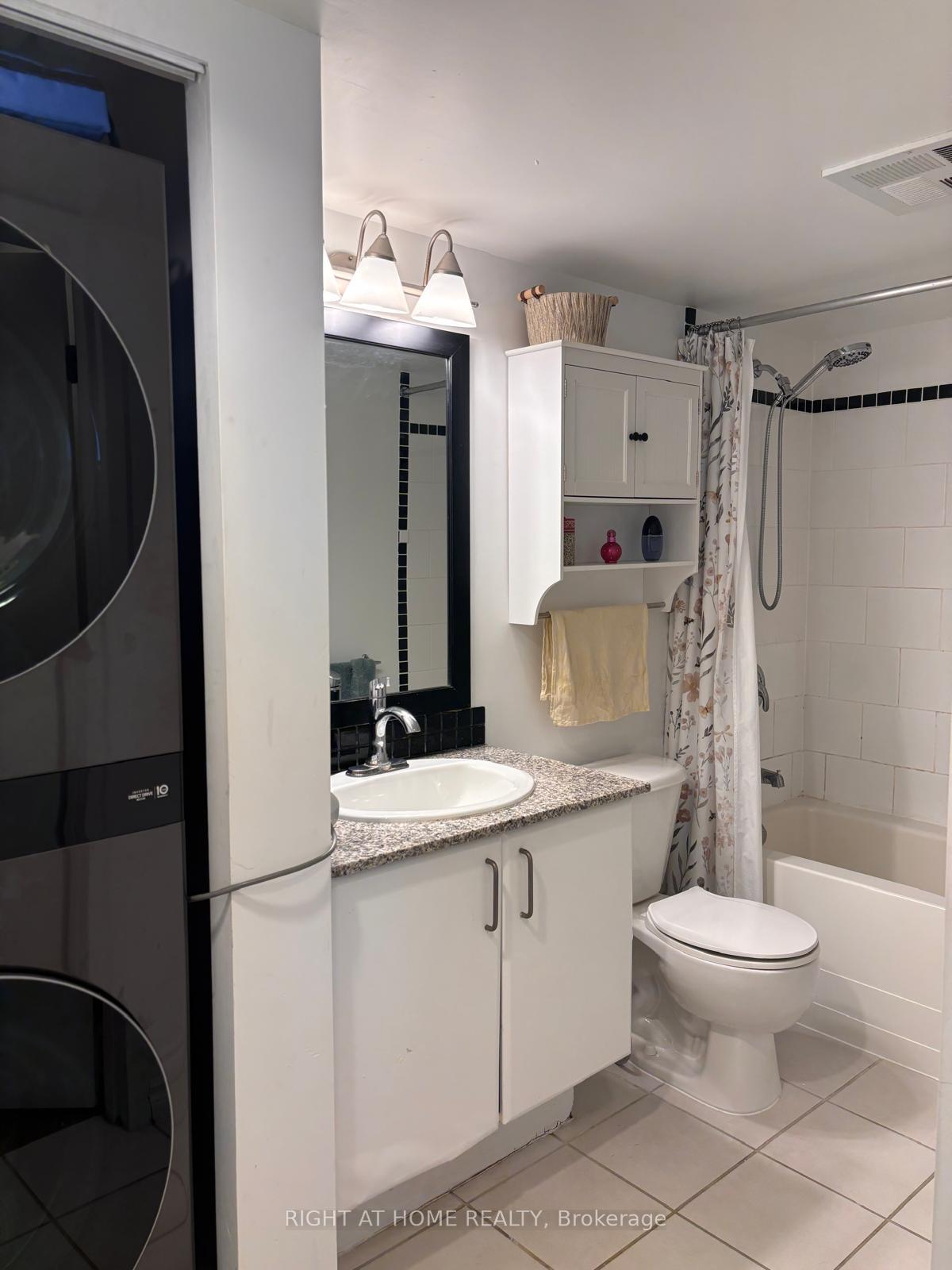 33 Sheppard Avenue E 1500