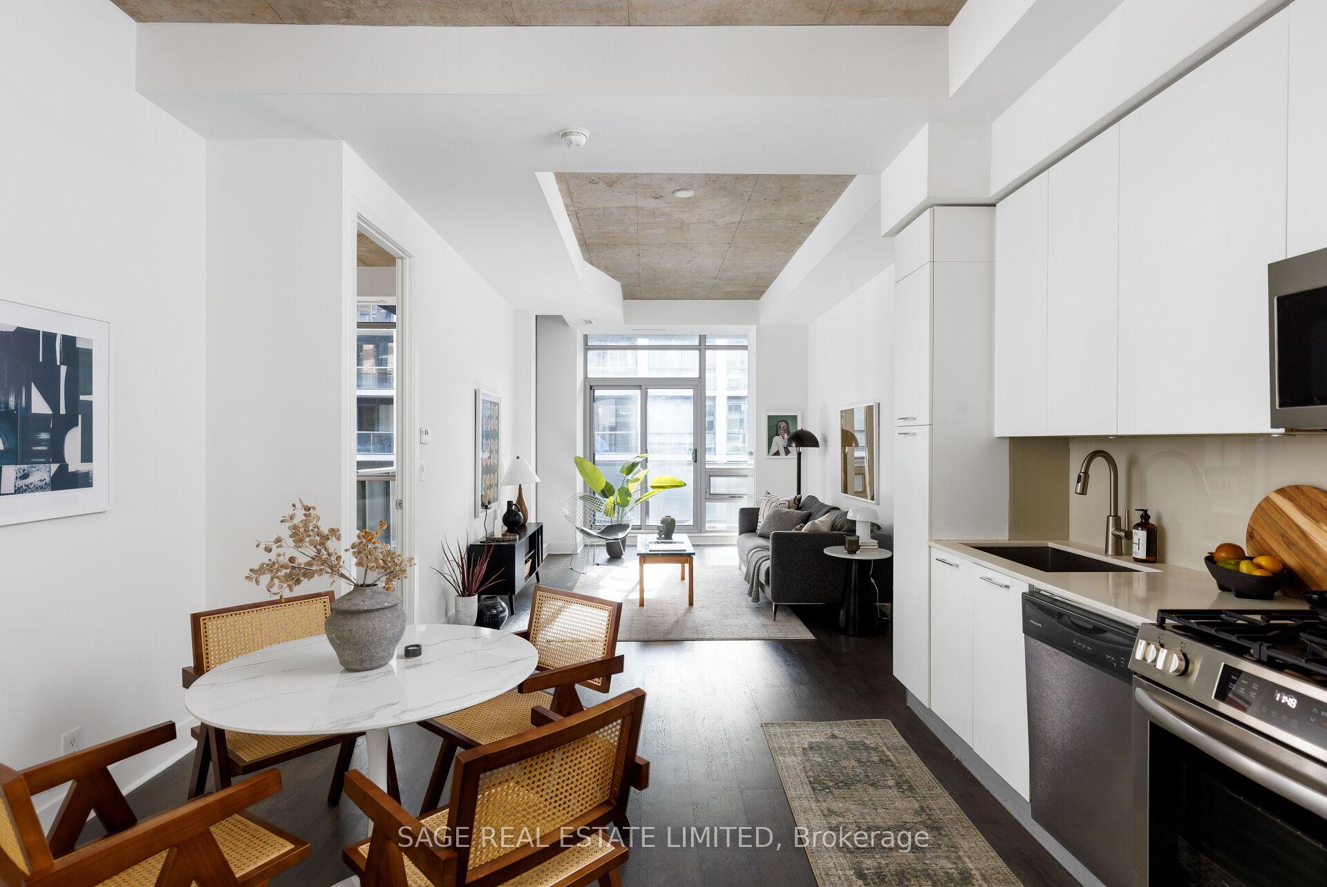 399 Adelaide Street W 516