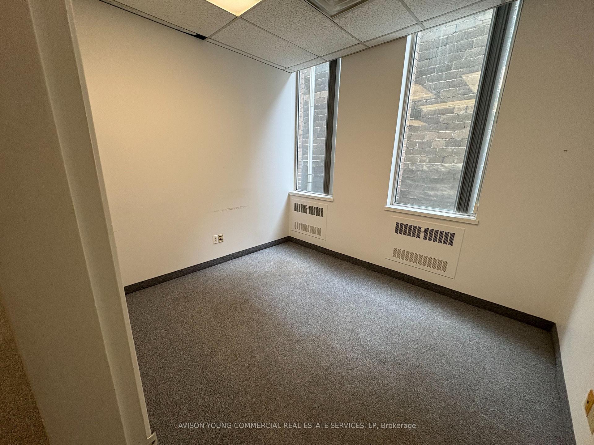 55 Eglinton Avenue E 311