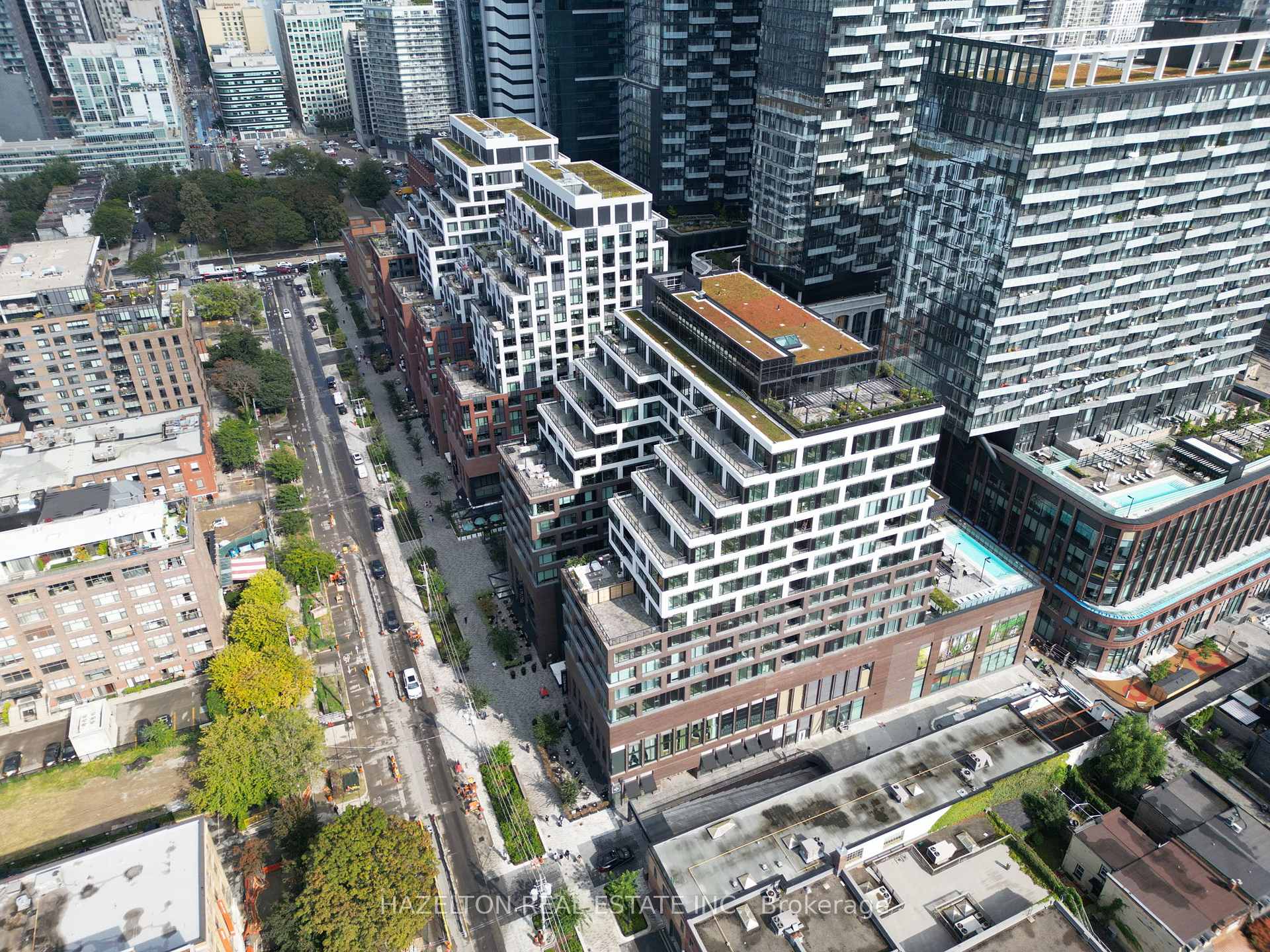 455 Wellington Street W 301