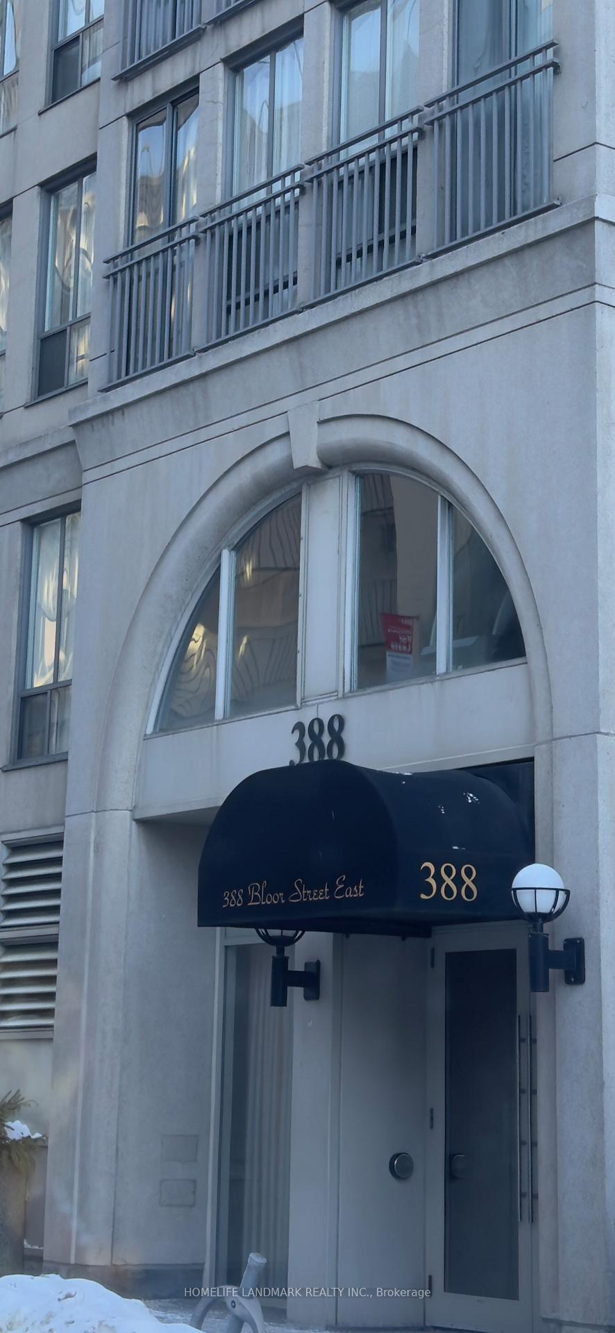 388 Bloor Street E 807