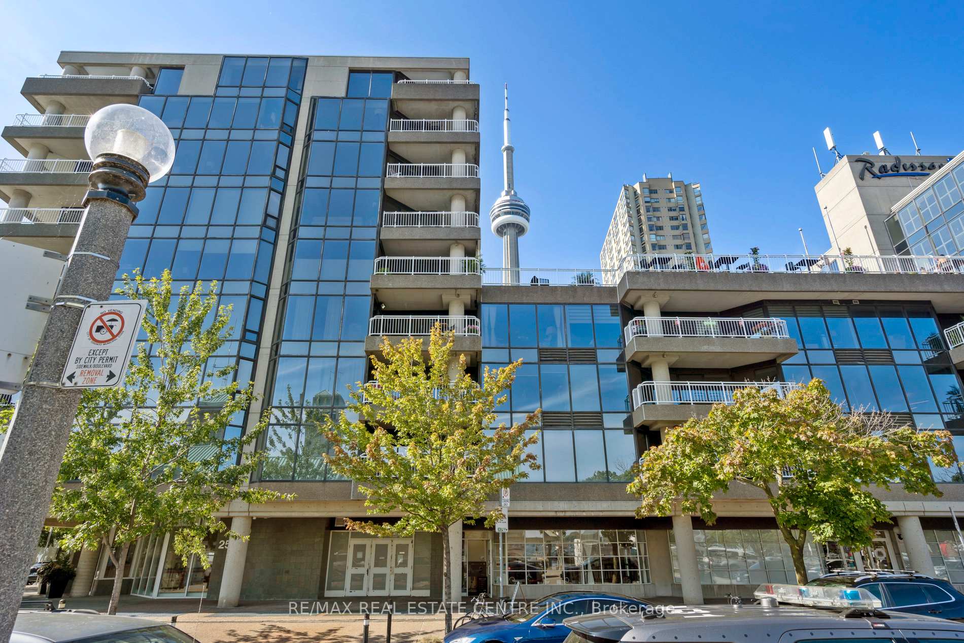 251 Queens Quay W 504