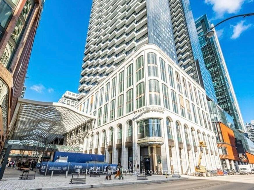 470 Front Street W 1412