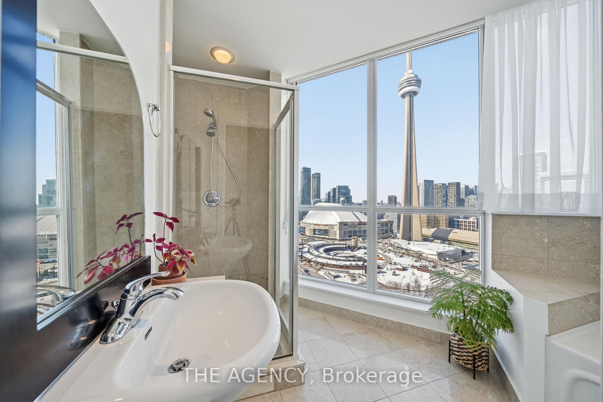 208 Queens Quay W 3311