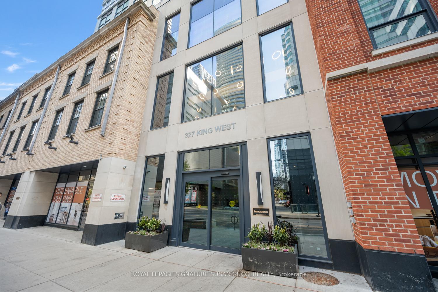 327 King Street W 1303