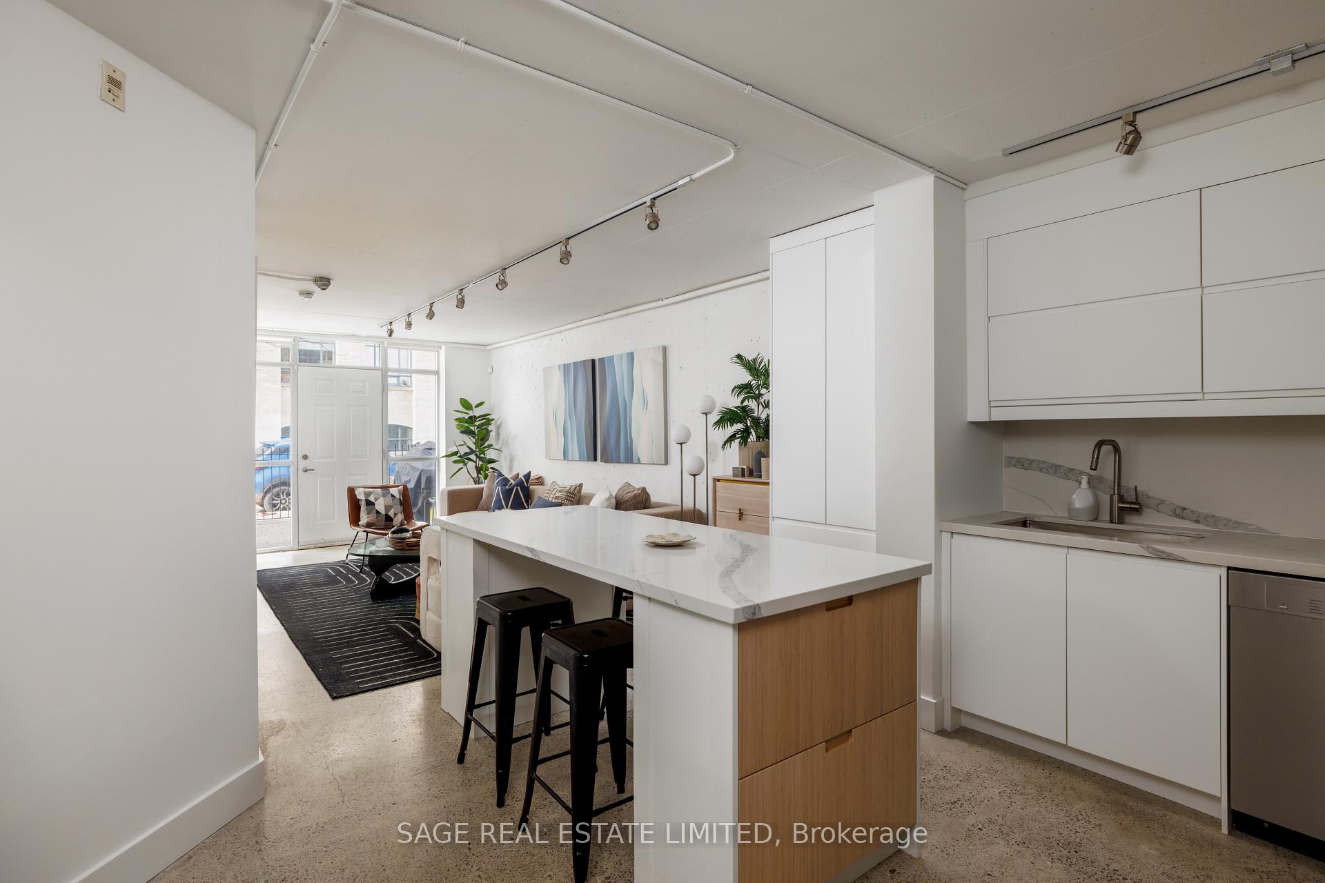 955 Queen Street W 103