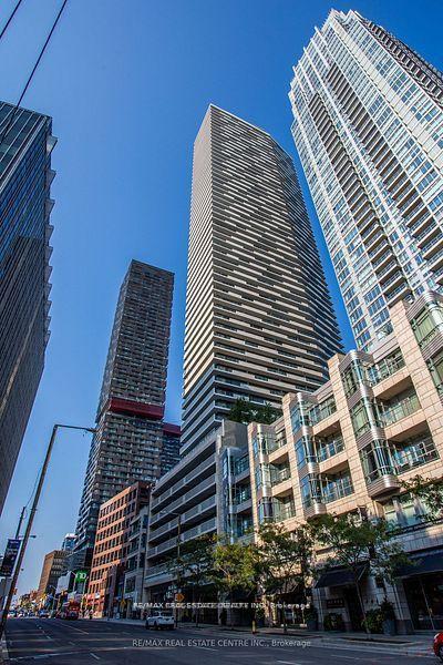 2221 Yonge Street 3004