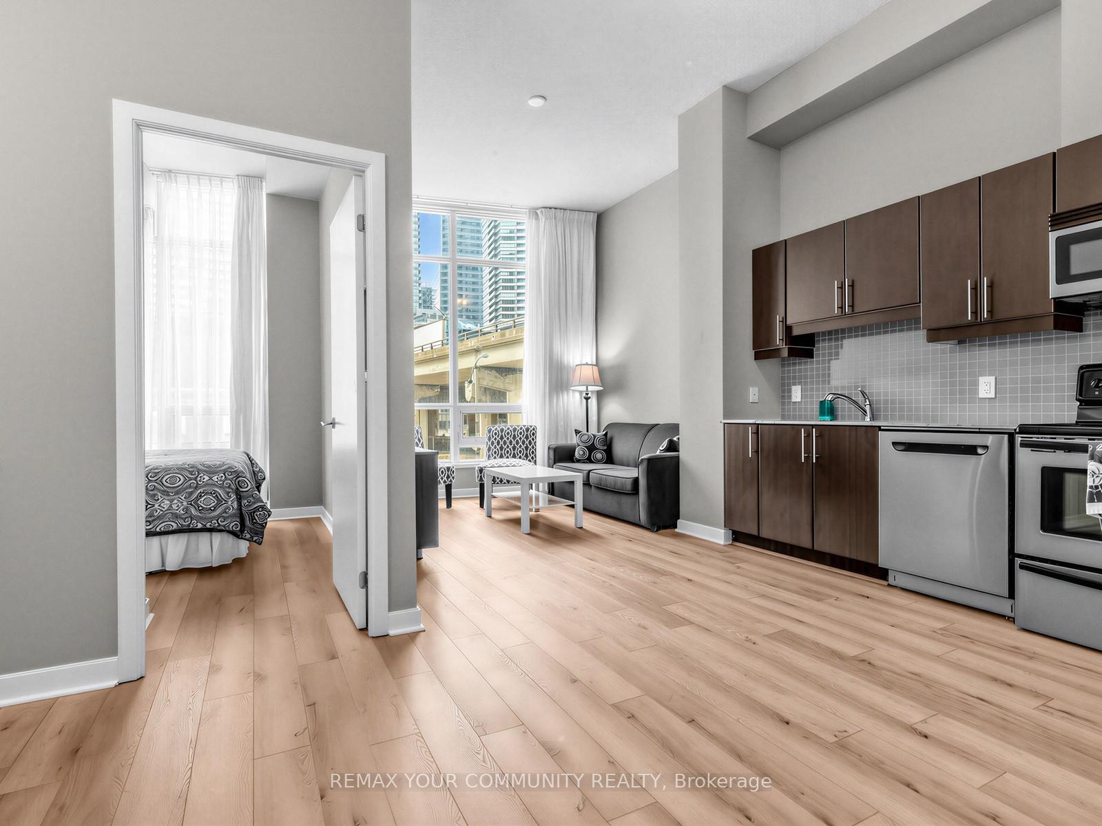 18 Harbour Street 202