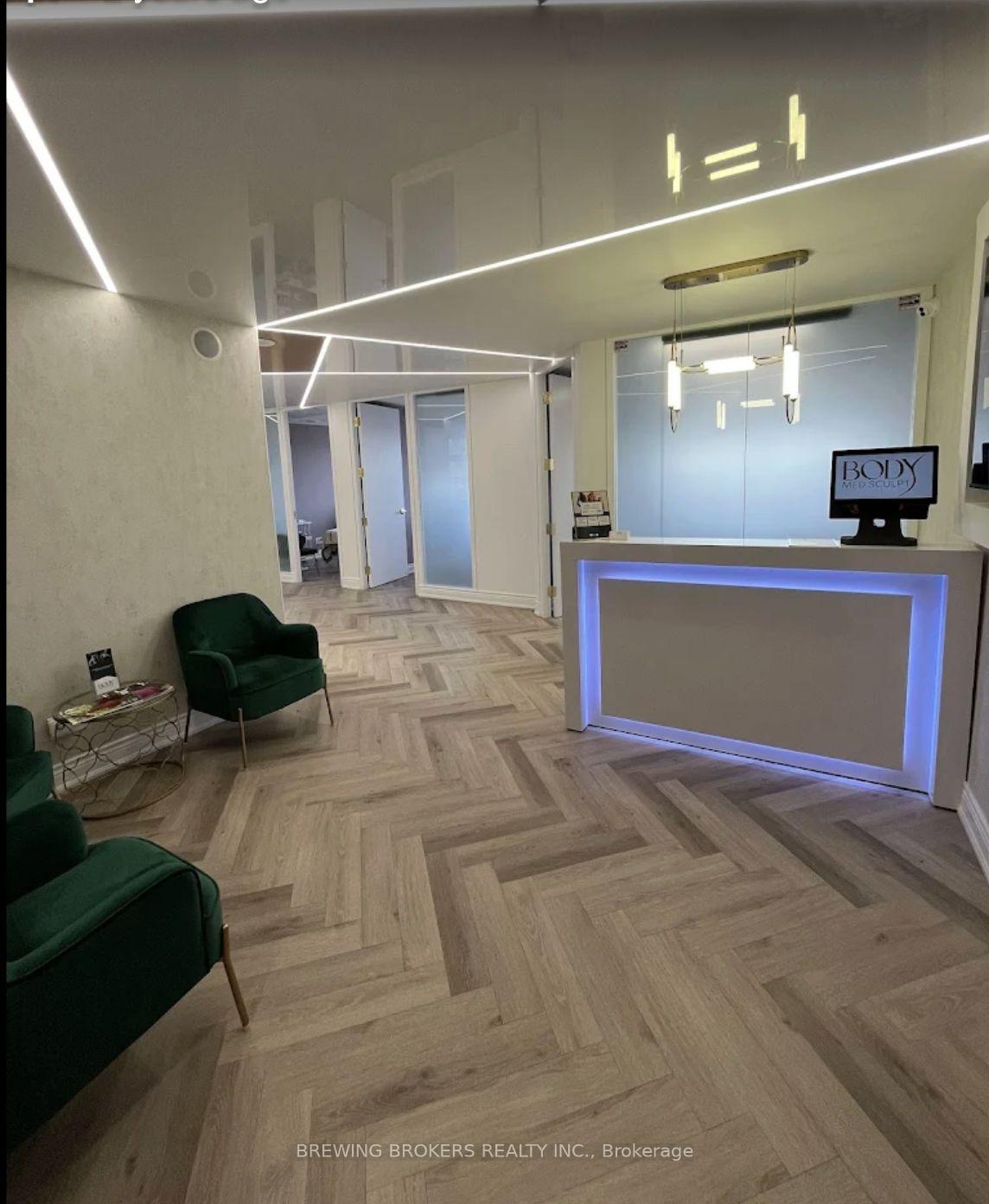 20 Eglinton Avenue W 1104