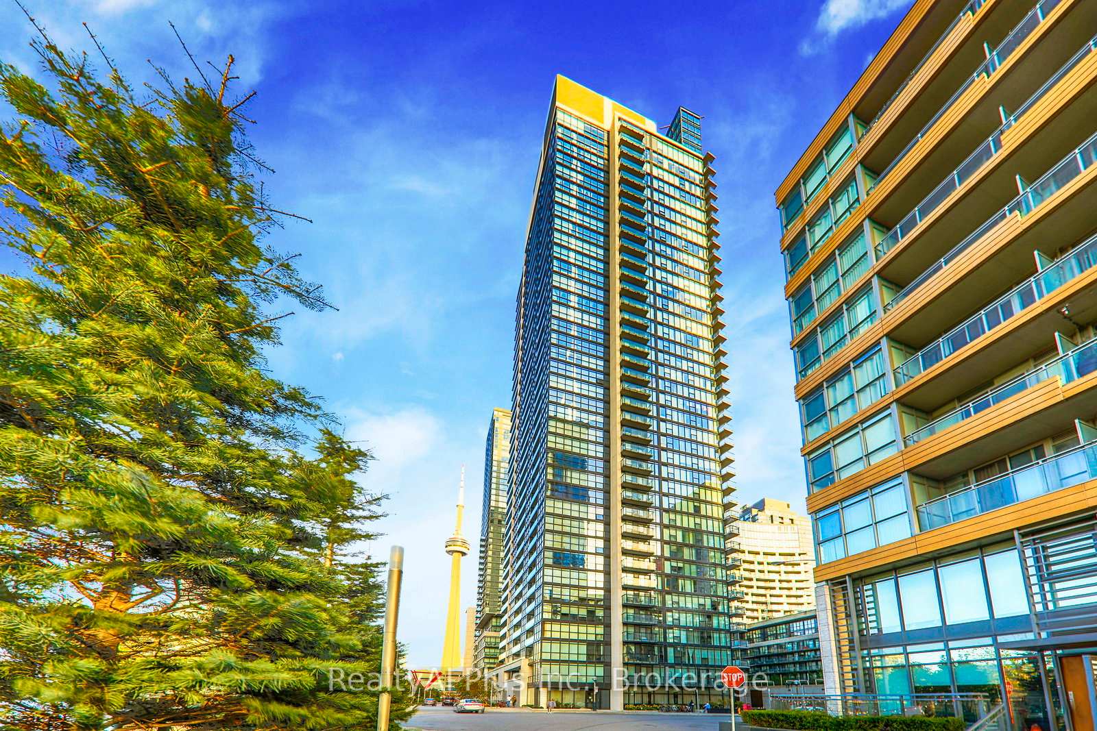 25 Capreol Court 3311, Toronto Unit: 3311