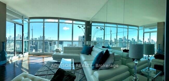 219 Fort York Boulevard LPH 3702, Toronto Unit: LPH 3702