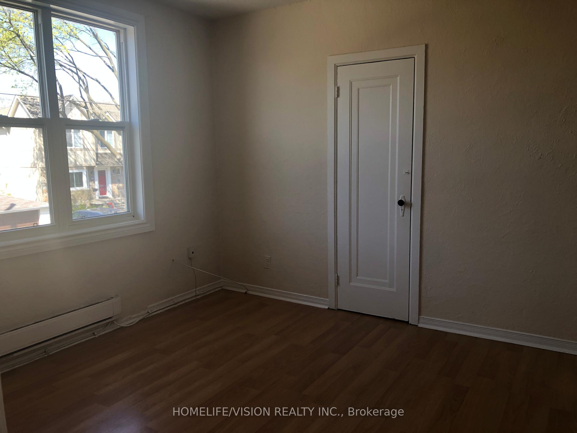 421 Sutherland Drive 2