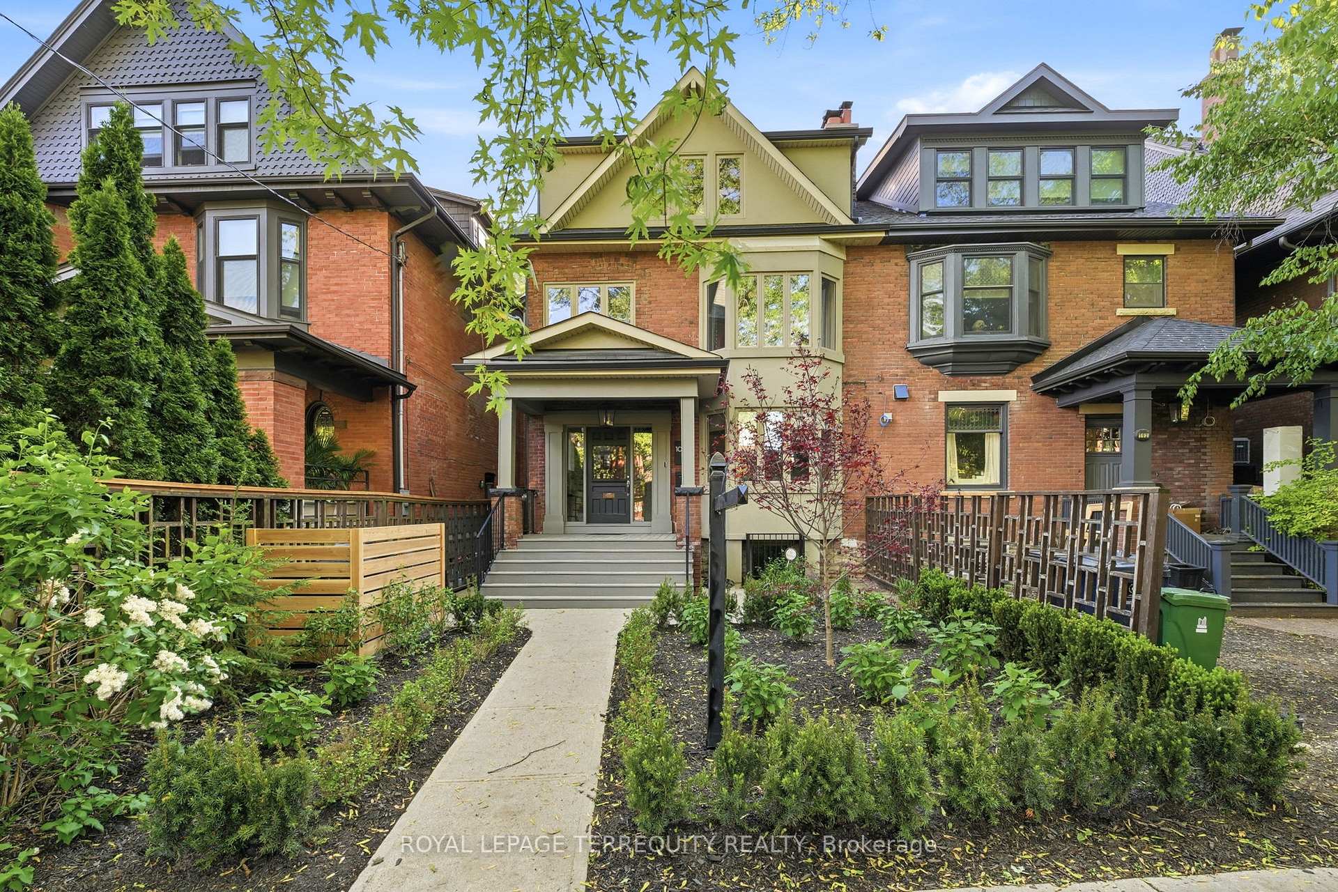 100 Admiral Road