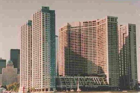 33 Harbour Square 823