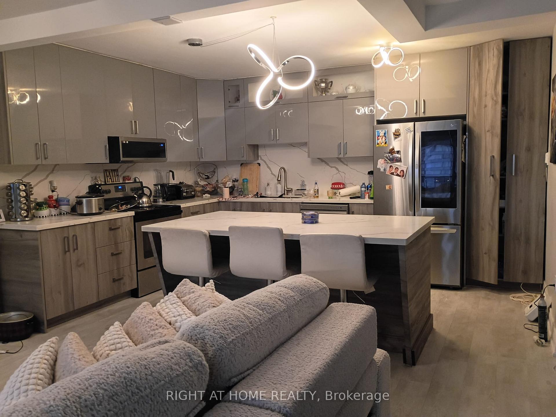 33 Harbour Square 2407