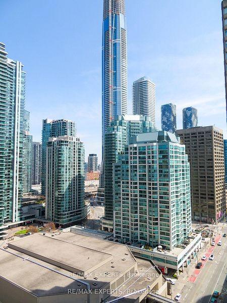 33 Harbour Square 1013, Toronto Unit: 1013