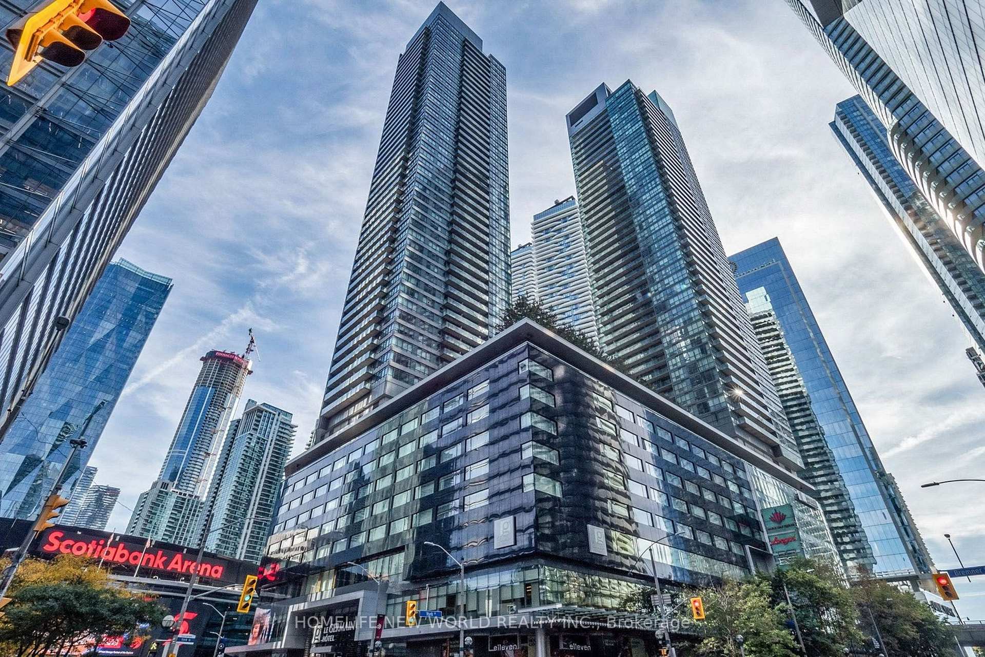 65 Bremner Boulevard 4905, Toronto Unit: 4905