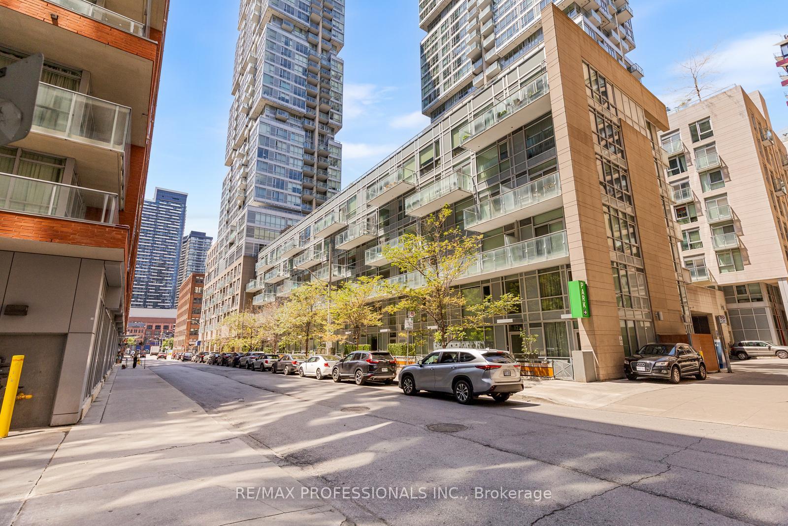 30 Nelson Street 325, Toronto Unit: 325
