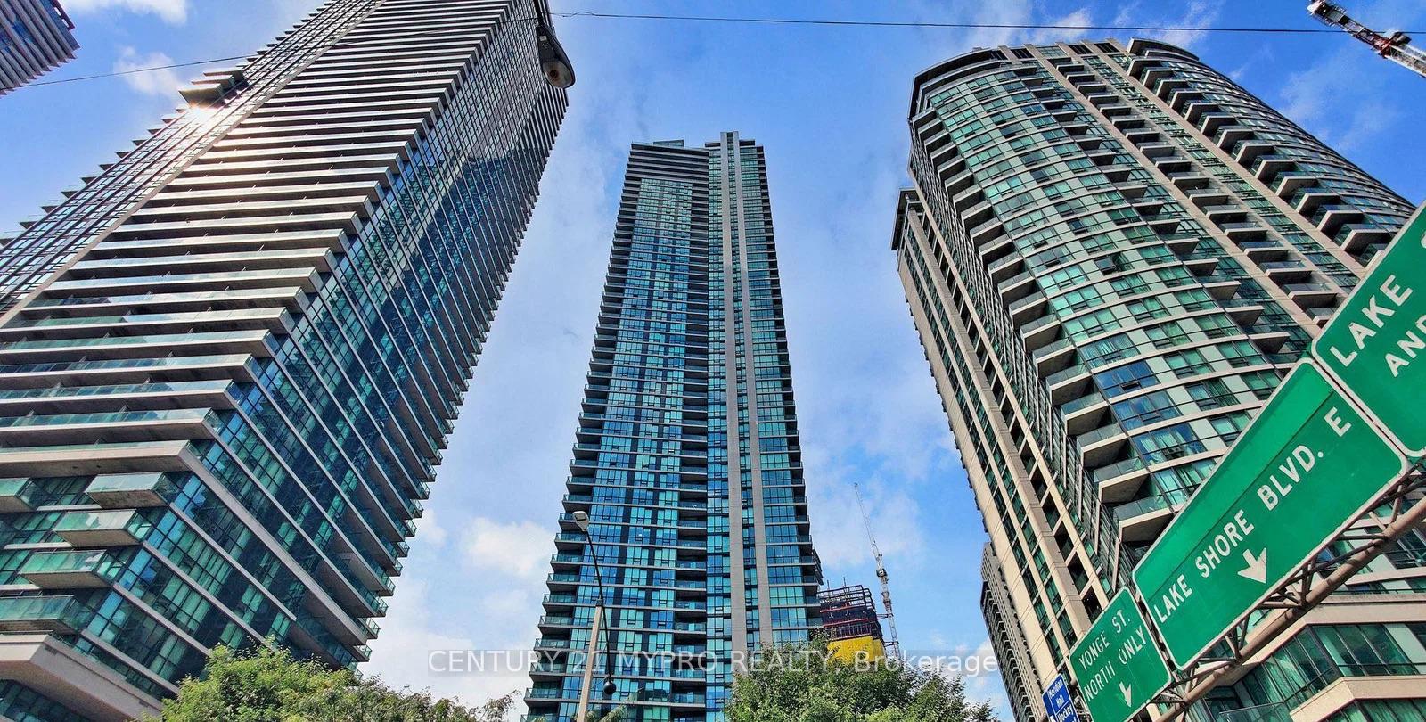 18 Harbour Street 3105, Toronto Unit: 3105