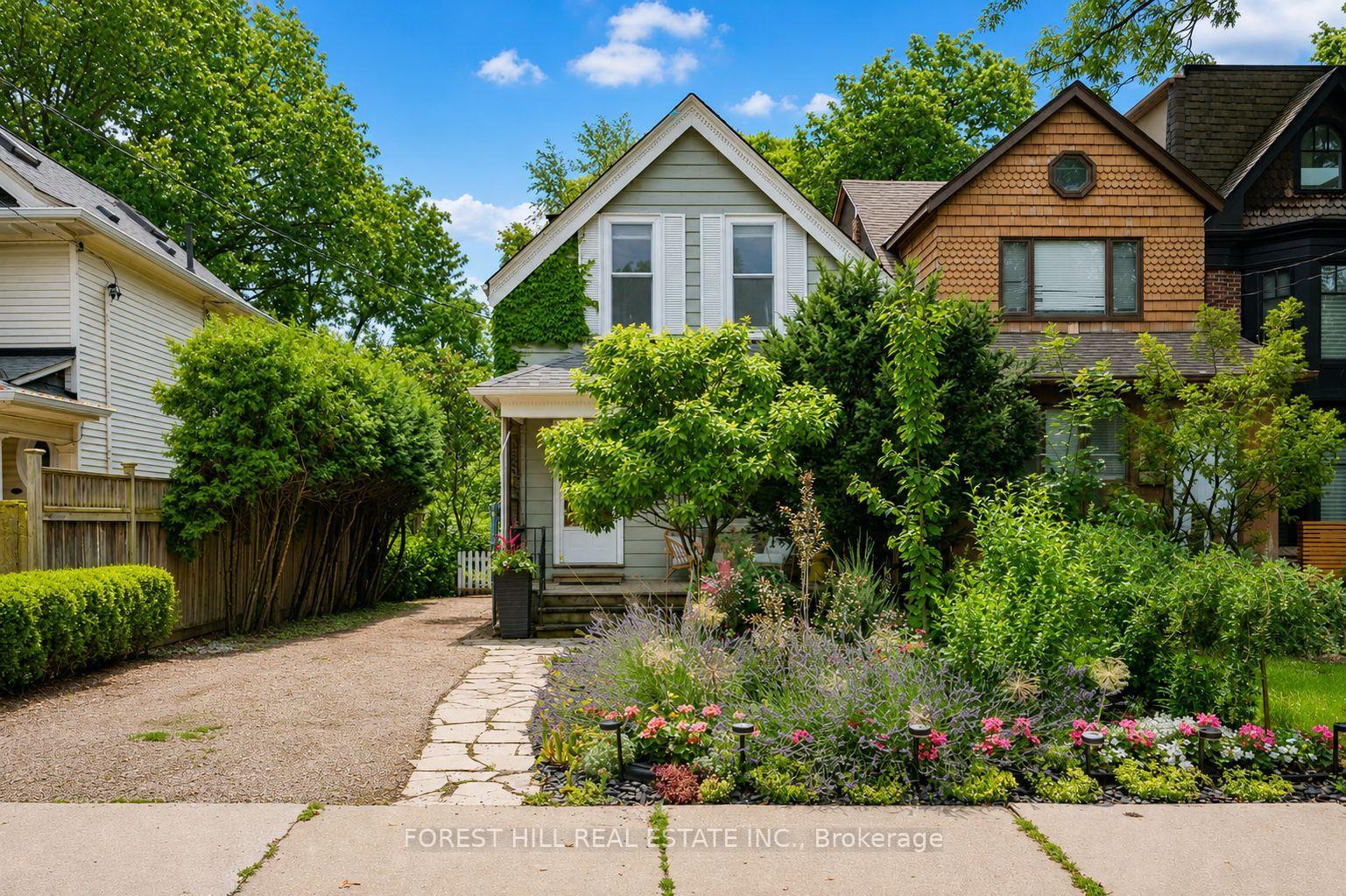 401 Balliol Street, Toronto
