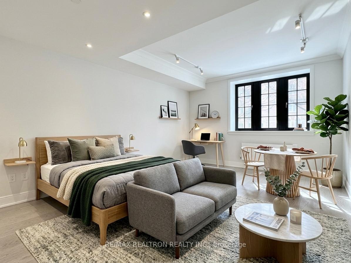 2 Clarendon Avenue 105, Toronto Unit: 105