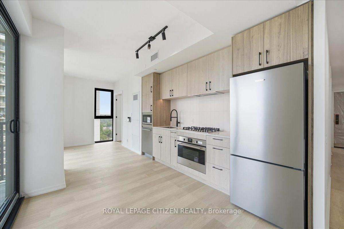 109 Erskine Avenue 1502, Toronto Unit: 1502