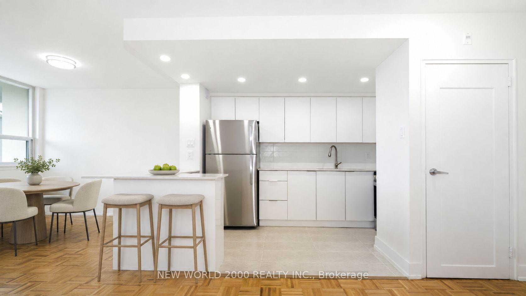 33 Erskine Avenue 611, Toronto Unit: 611