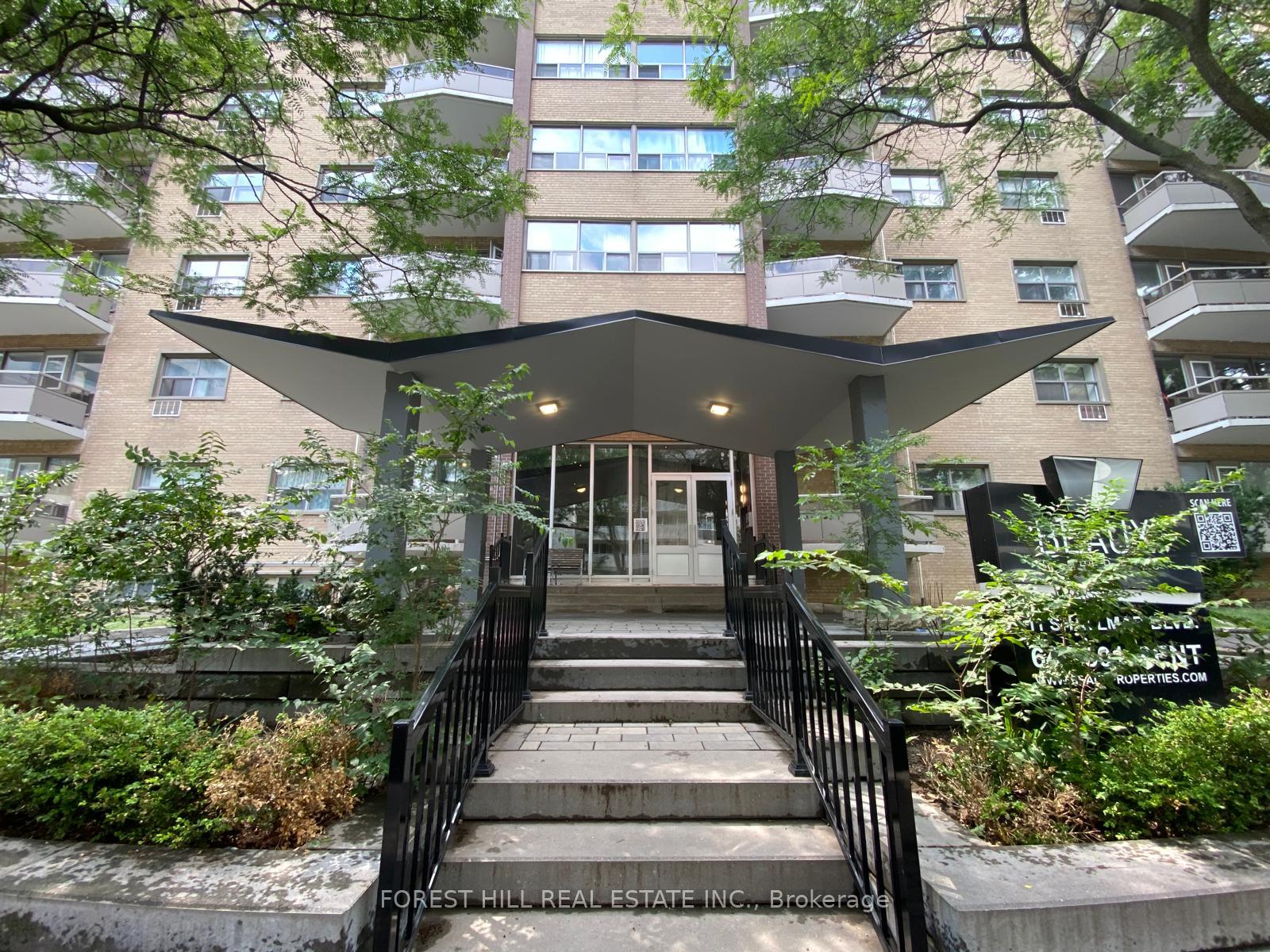 11 SHALLMAR Boulevard 105, Toronto Unit: 105