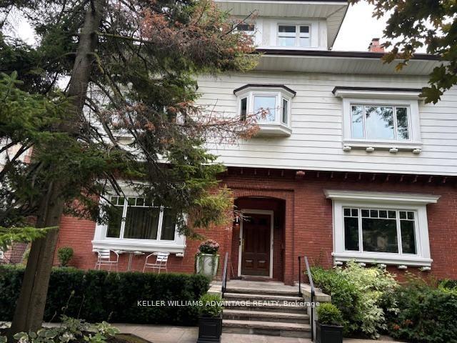 347 Walmer Road Studio 2nd floor, Toronto Unit: Studio 2nd floor