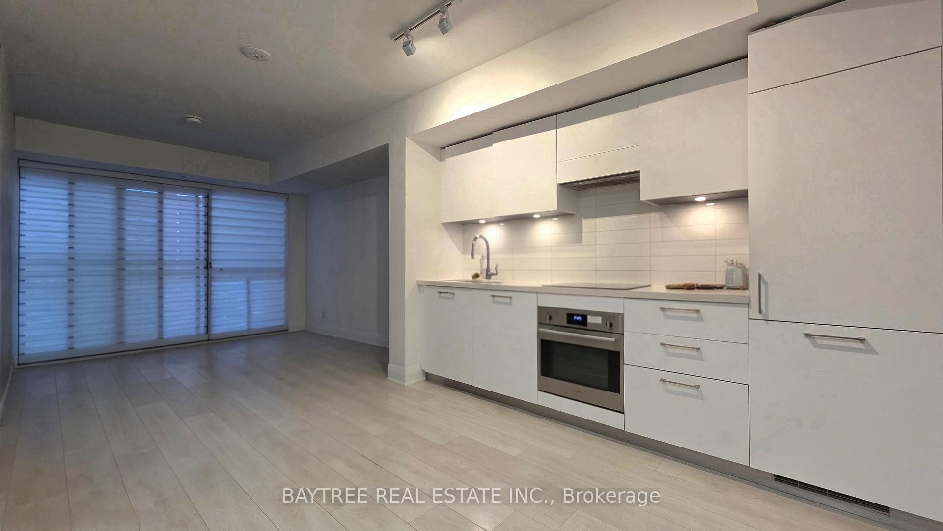 33 Frederick Todd Way 402, Toronto Unit: 402